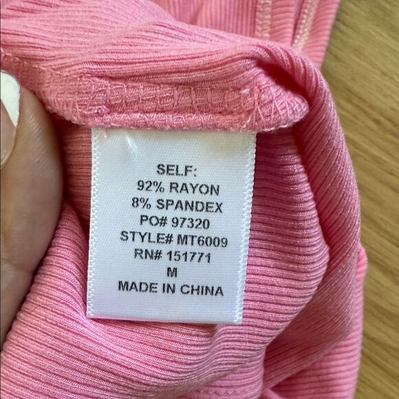 Le Lis Pink One Piece Ribbed Bodysuit Size M - Picture 4 of 4